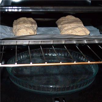 Wie backt man sein eigenes Brot im Ofen